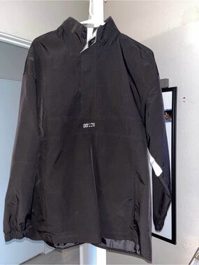 SHEIN Black Pullover Windbreaker with Subtle Front Detail
